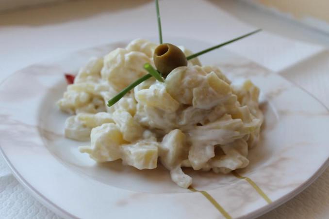 Vokiška bulvių mišrainė